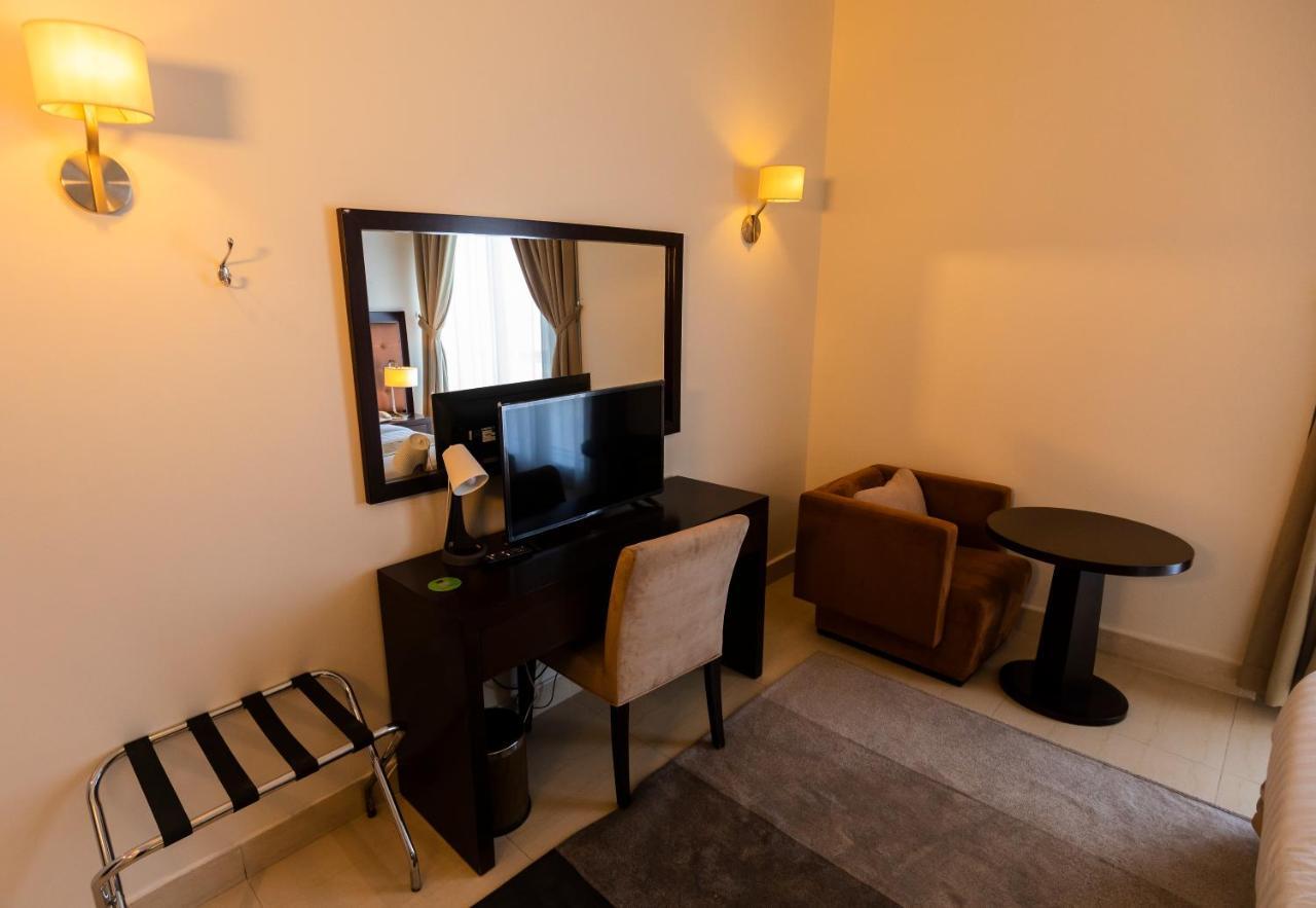 Imperial Suites Hotel Доха Екстер'єр фото